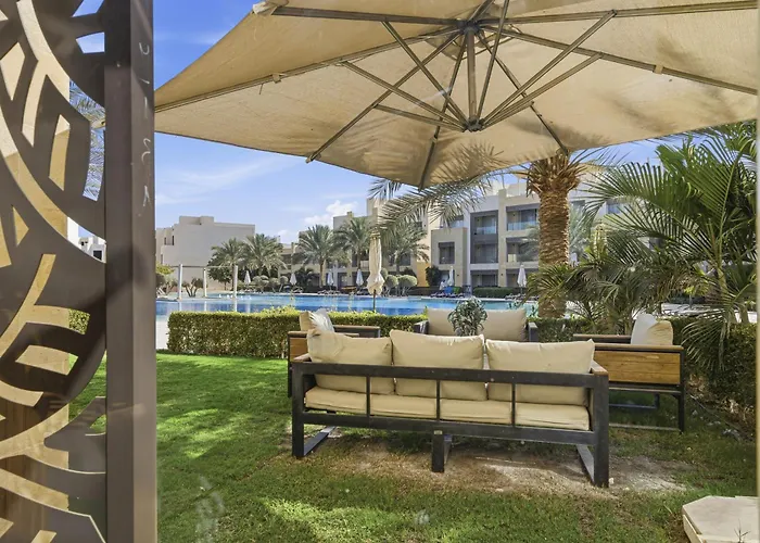 Luxurious Private Getaway In Mangroovy Appartement *