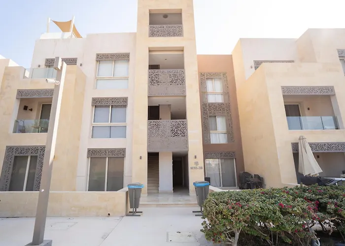 Luxurious Private Getaway In Mangroovy